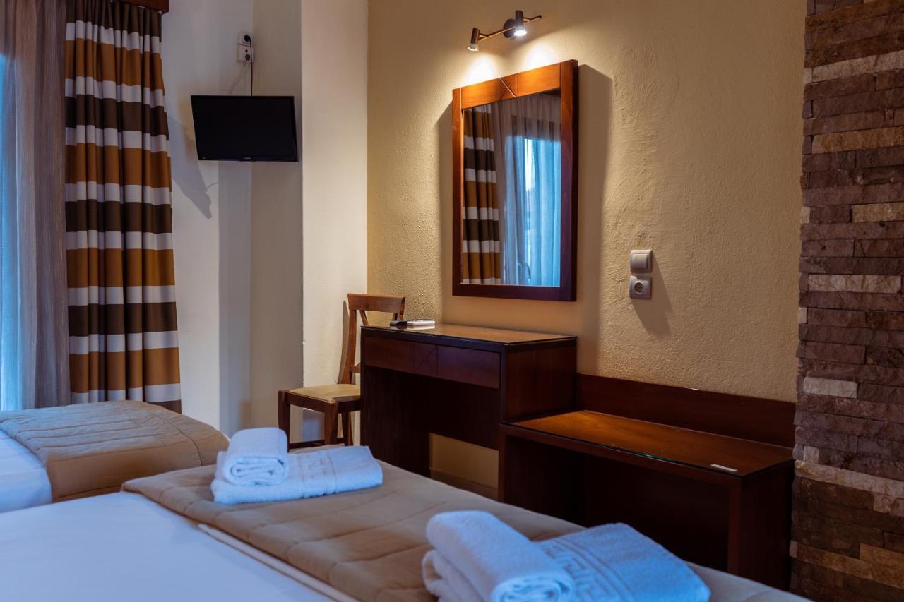 Hotel Zeus アフィトス エクステリア 写真