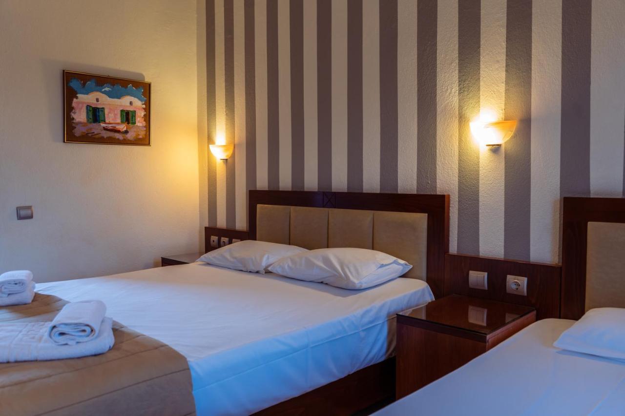 Hotel Zeus アフィトス エクステリア 写真
