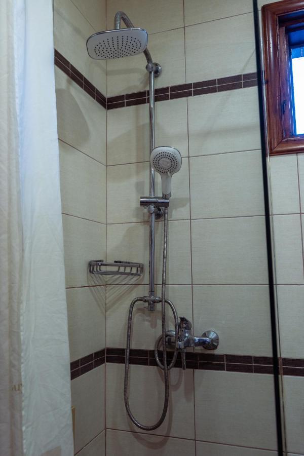 Hotel Zeus アフィトス エクステリア 写真