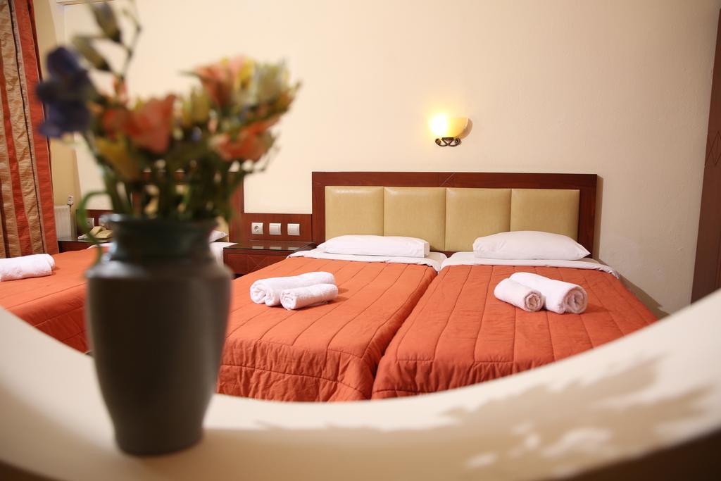 Hotel Zeus アフィトス エクステリア 写真