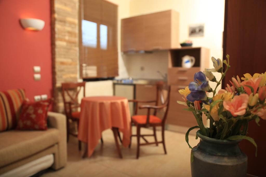 Hotel Zeus アフィトス エクステリア 写真
